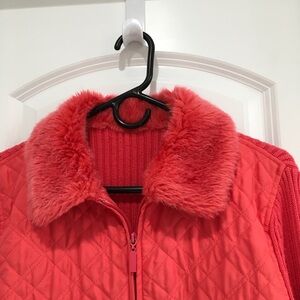Women's Quilted Jacket with Faux Fur Collar - Pink